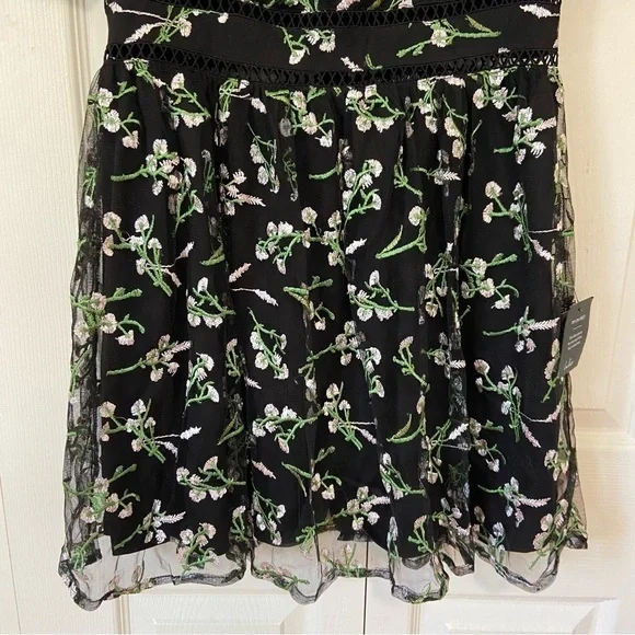 Lulus NWT Radiant Love Black Embroidered Floral Cut Out Skater Mini Dress M - Picture 11 of 13
